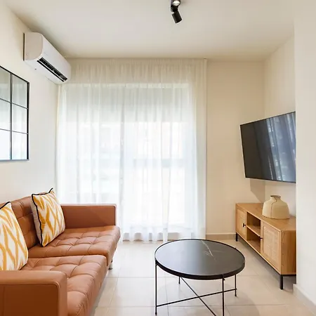 Apartment Claret I By Ele *